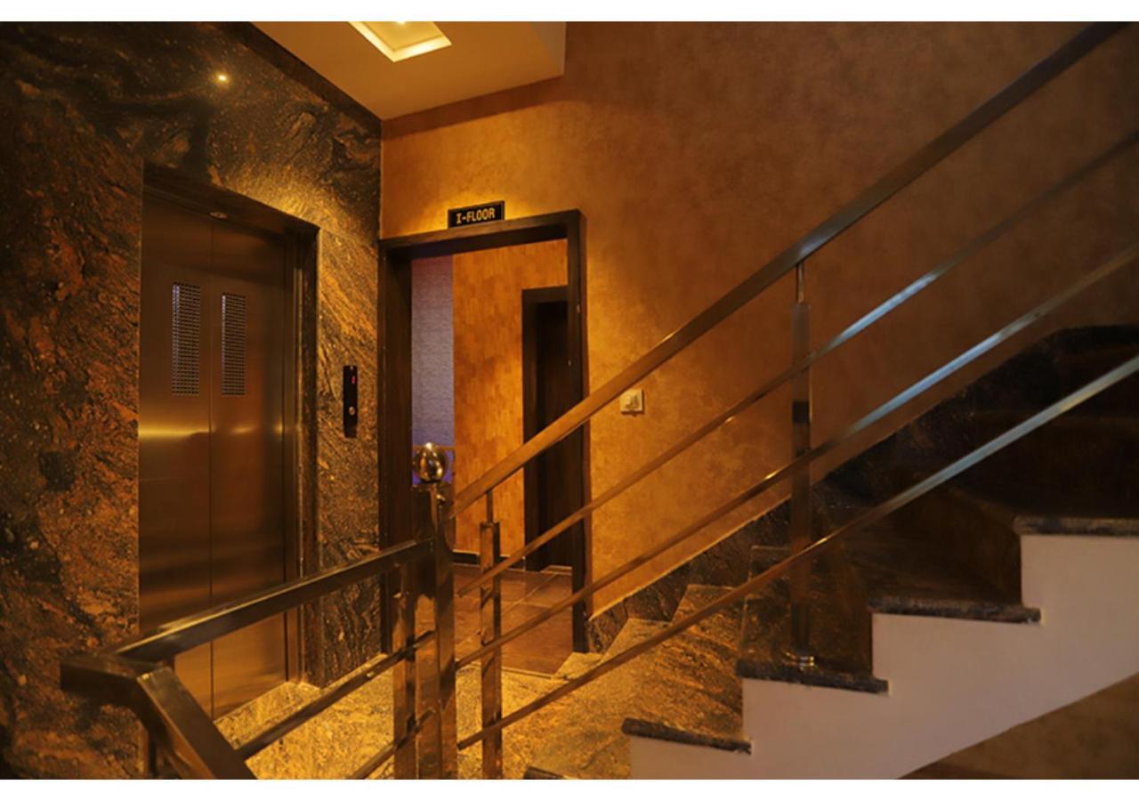 Hotel Raha Udaipur Kültér fotó