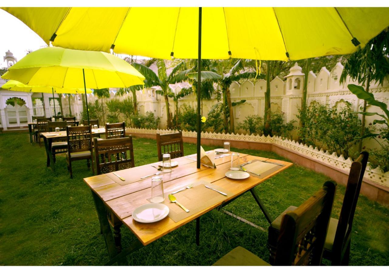 Hotel Raha Udaipur Kültér fotó